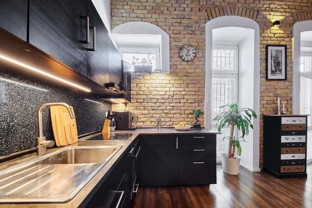 Cozy Loft With Terrace In The City Center Apartment