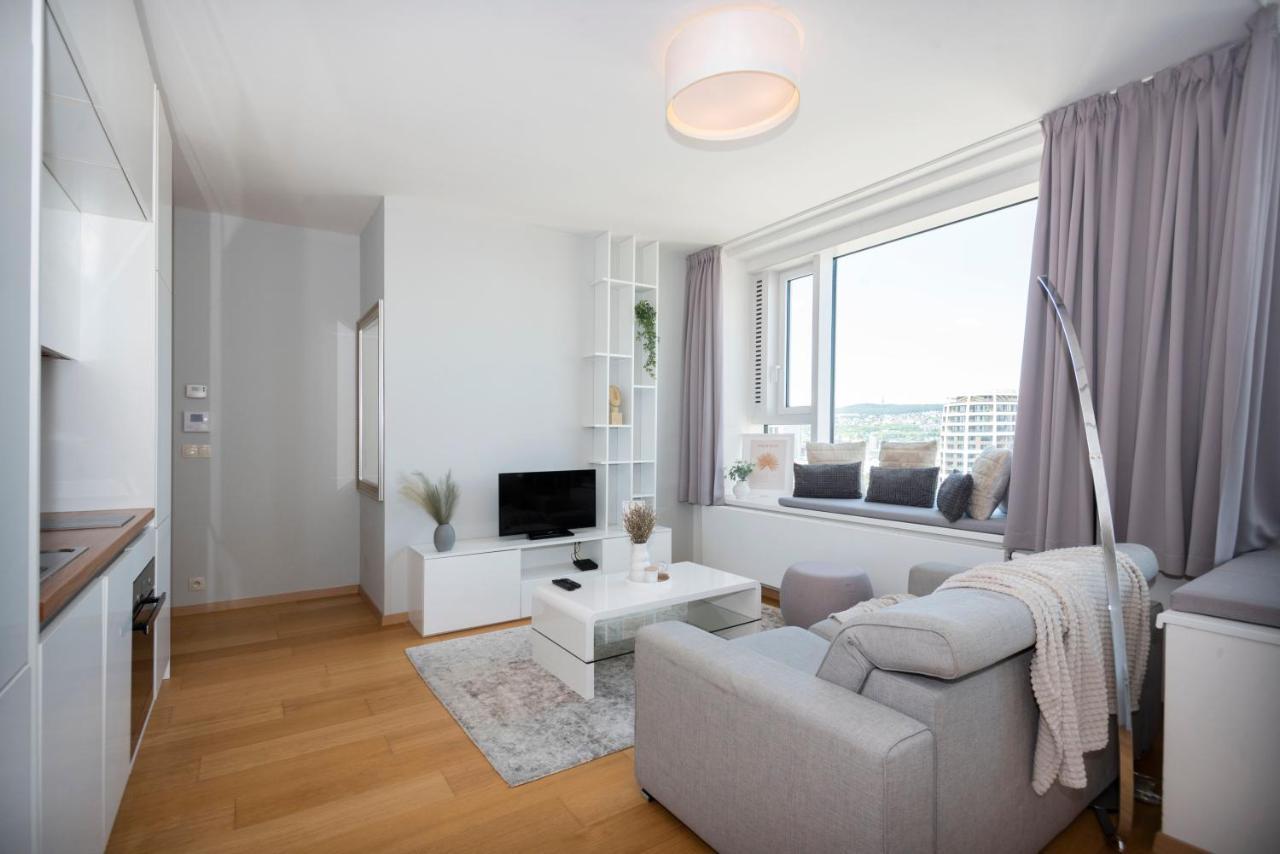 Luxury 1bdrm On The 28th Floor * Bratislava