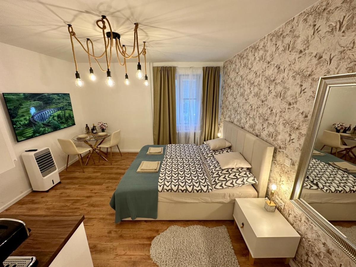 Apartamento Castle Hill In Old Town Of With Free Parking Bratislava
