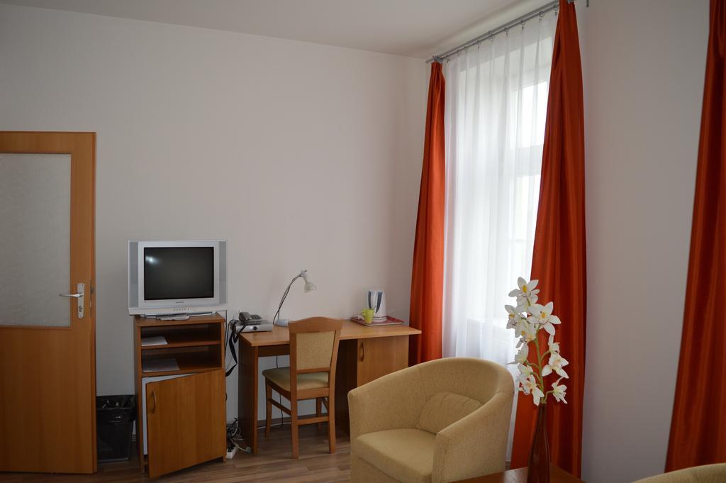 Akademik Hotel
