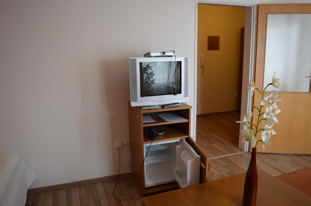 Akademik Hotel 2*