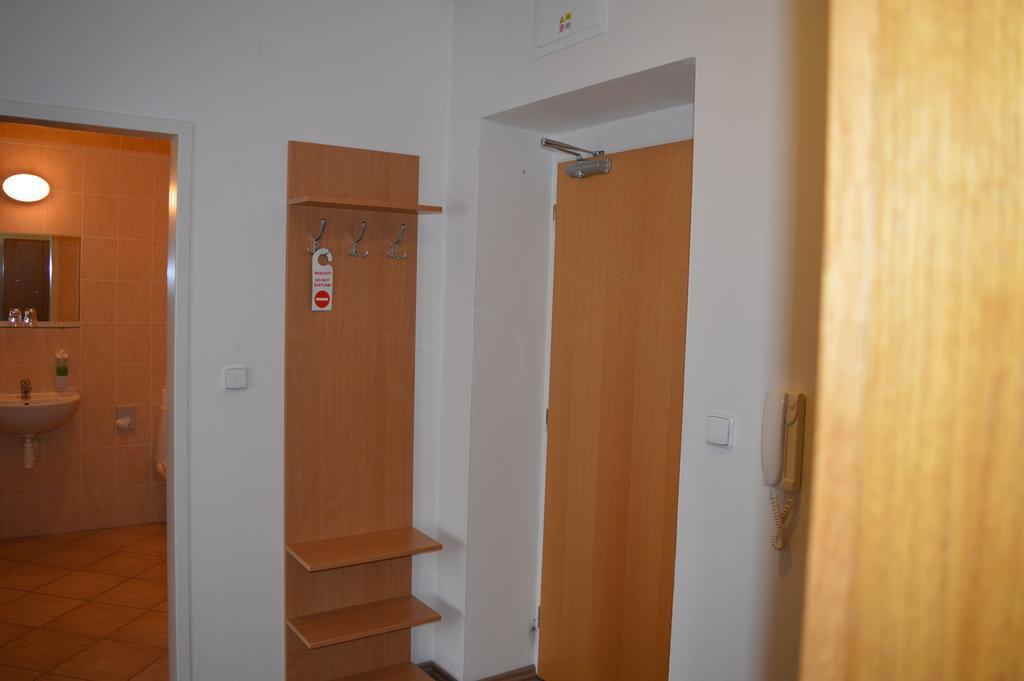 Akademik Hotel 2*
