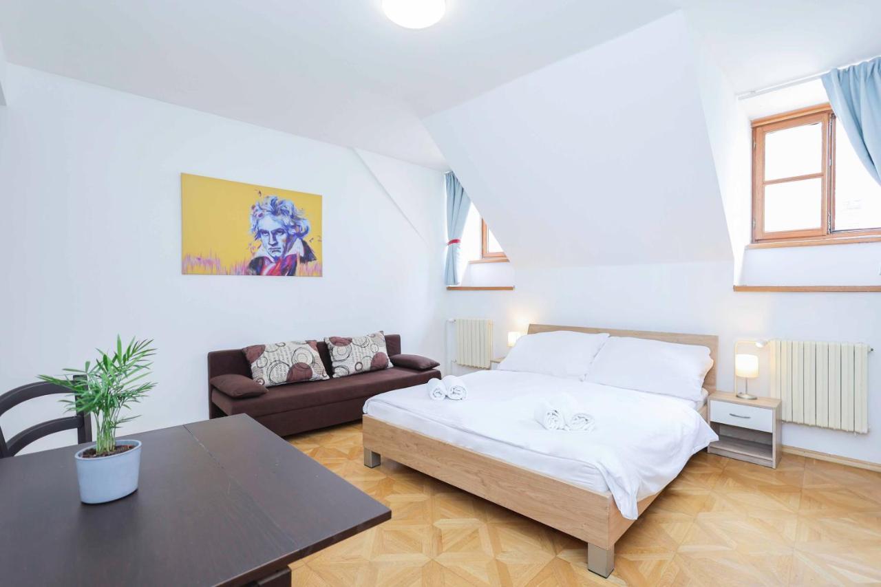 Beethoven Aparthotel *