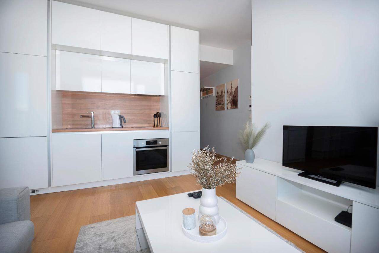 Apartment Luxury 1bdrm On The 28th Floor Bratislava