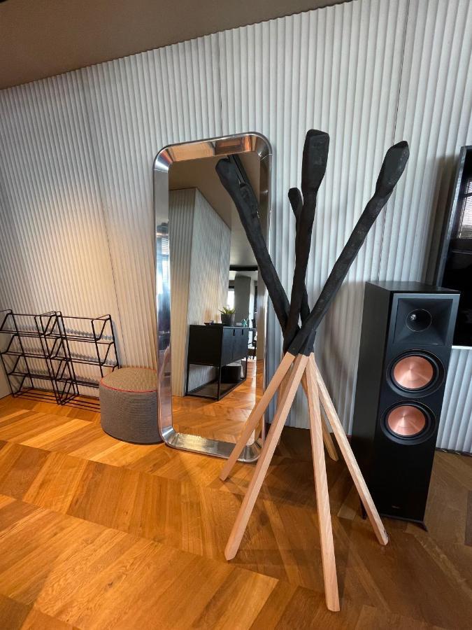 Stylovy Loft S Ohromnou Terasou *
