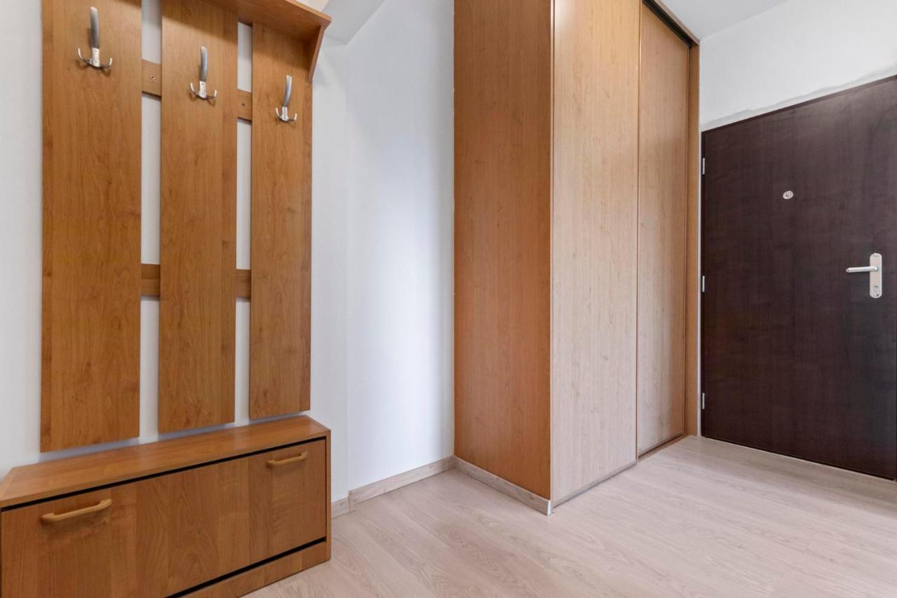 Apartment 20 Minutes From Center W Netflix, Coffee Or Tea & Parking Bratislava