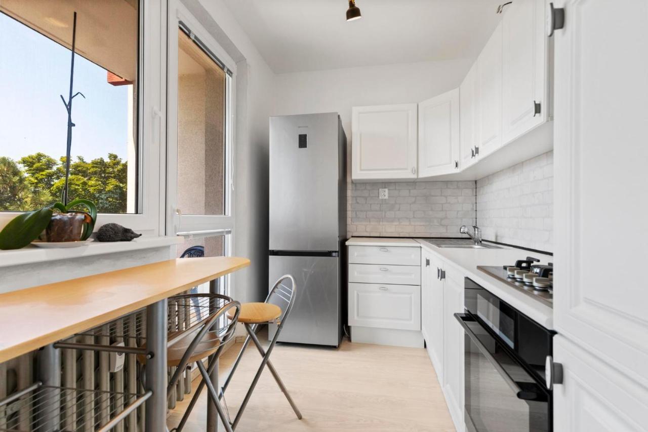 20 Minutes From Center W Netflix, Coffee Or Tea & Parking Apartment Bratislava