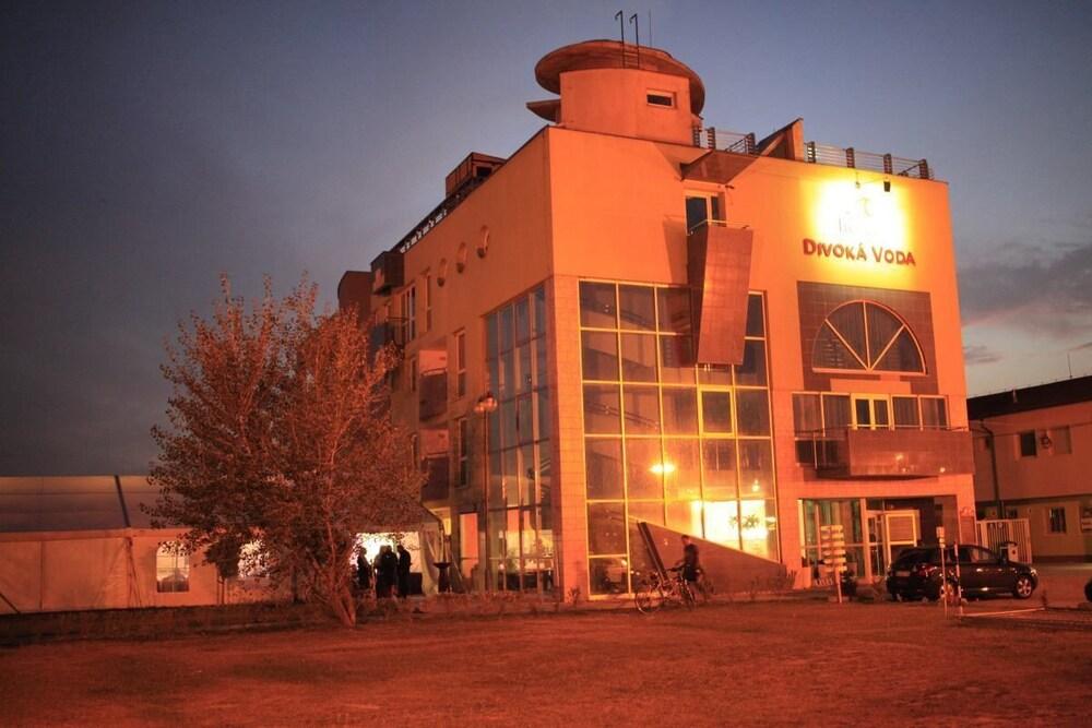 Hotel Hotel And Park Divoka Voda 3*