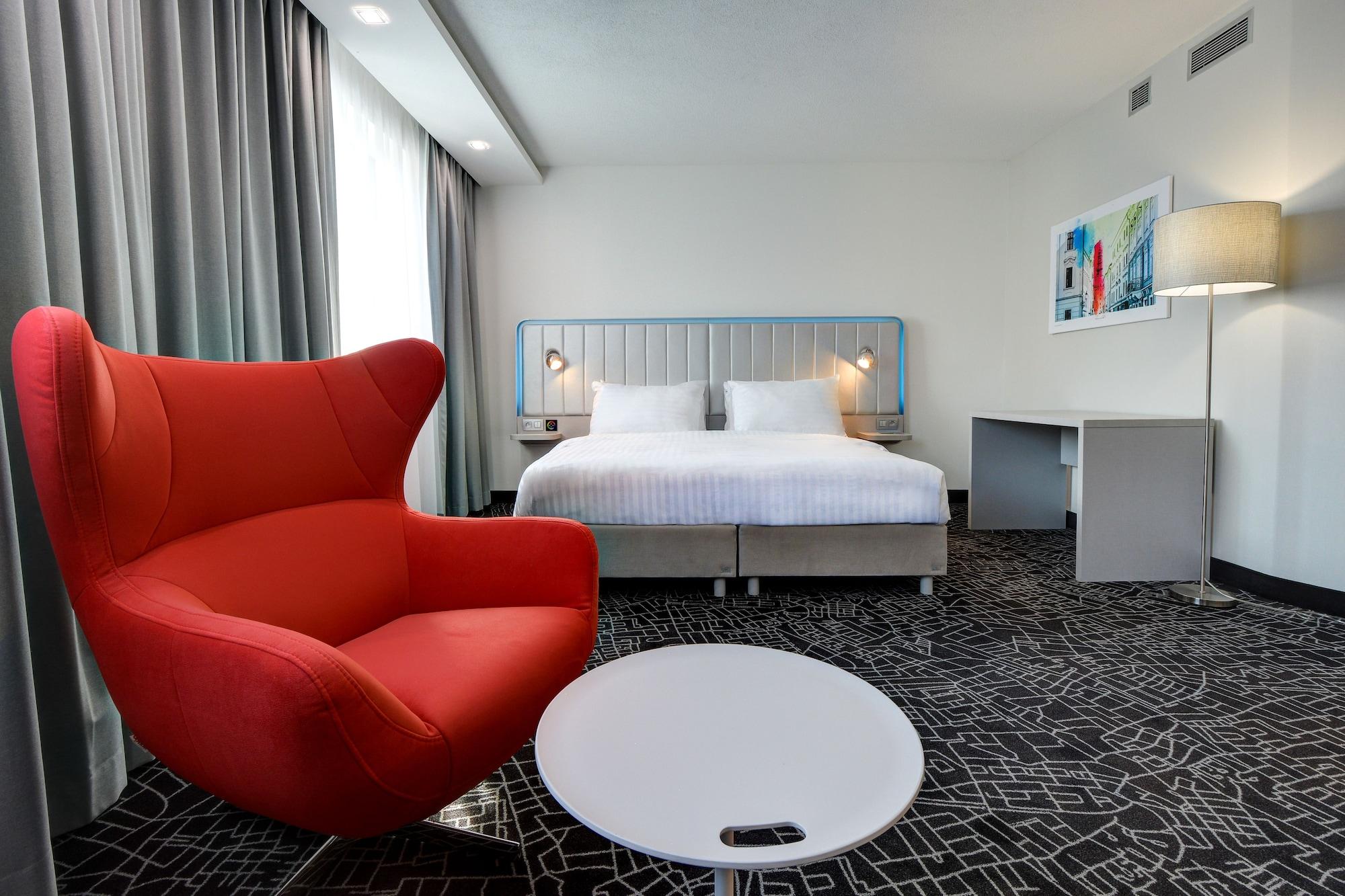 Hotel Park By Radisson Danube 4*