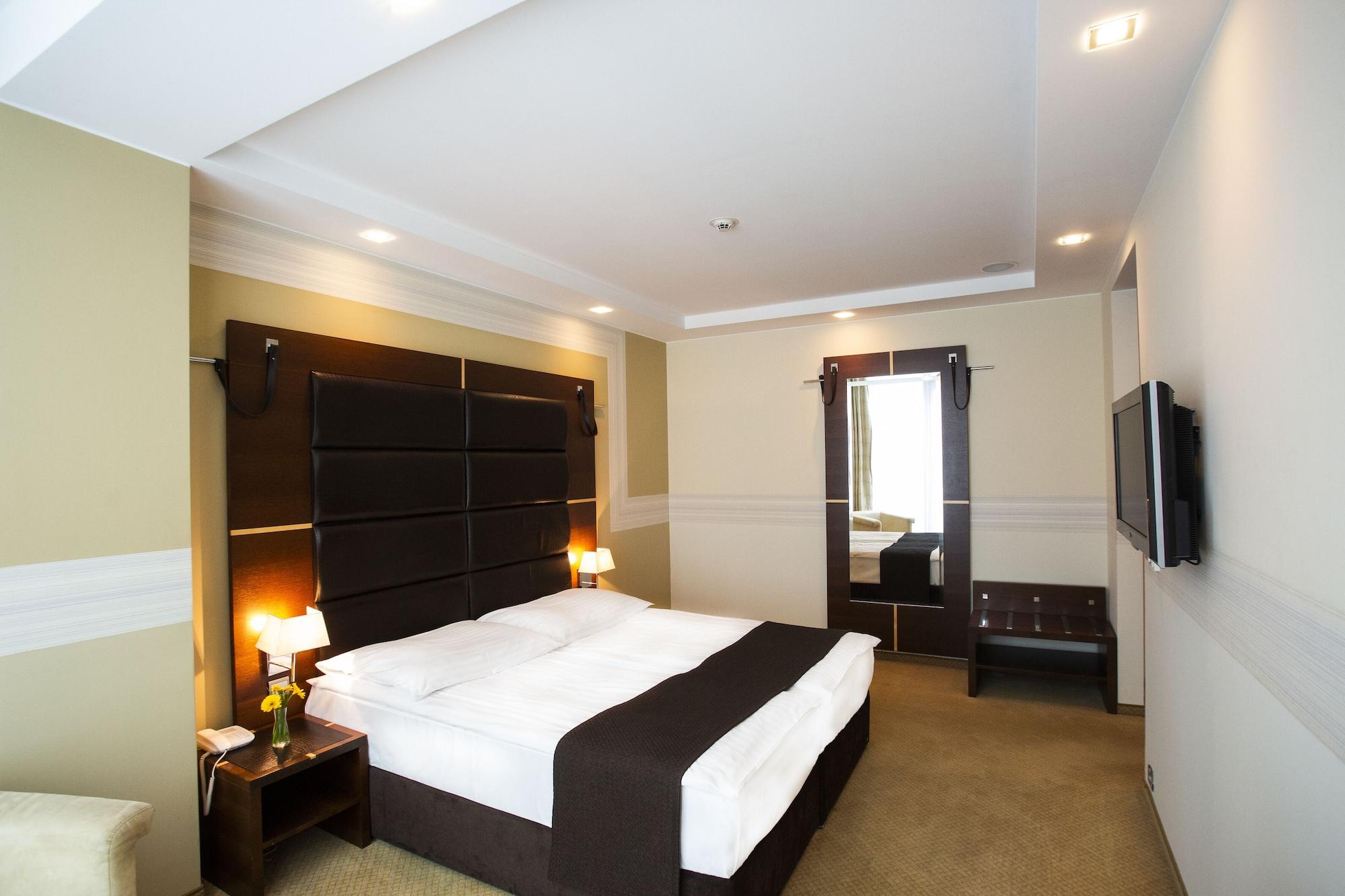 Art William Hotel 4*