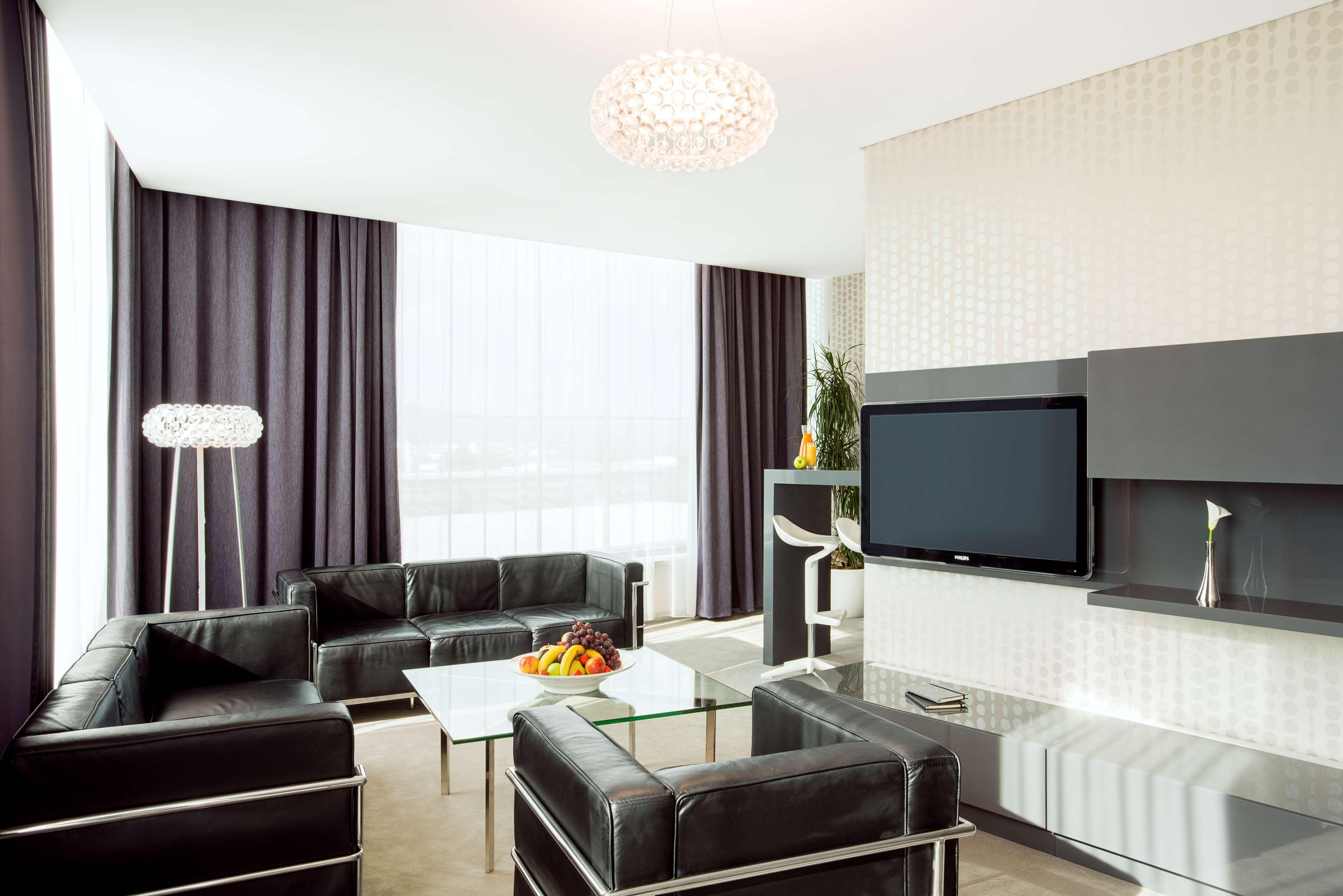 Hotel Nh Gate One 4*
