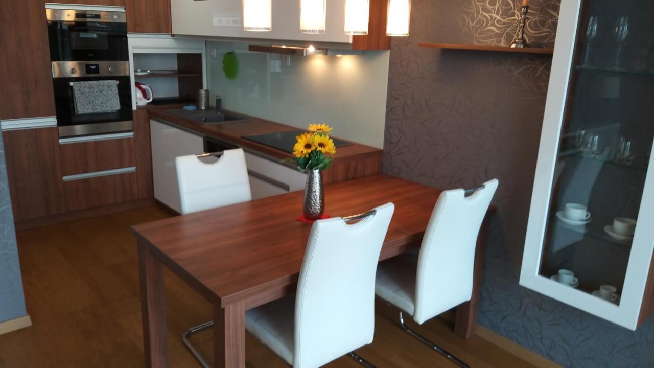Apartment Modern With A View Of Slavin Bratislava