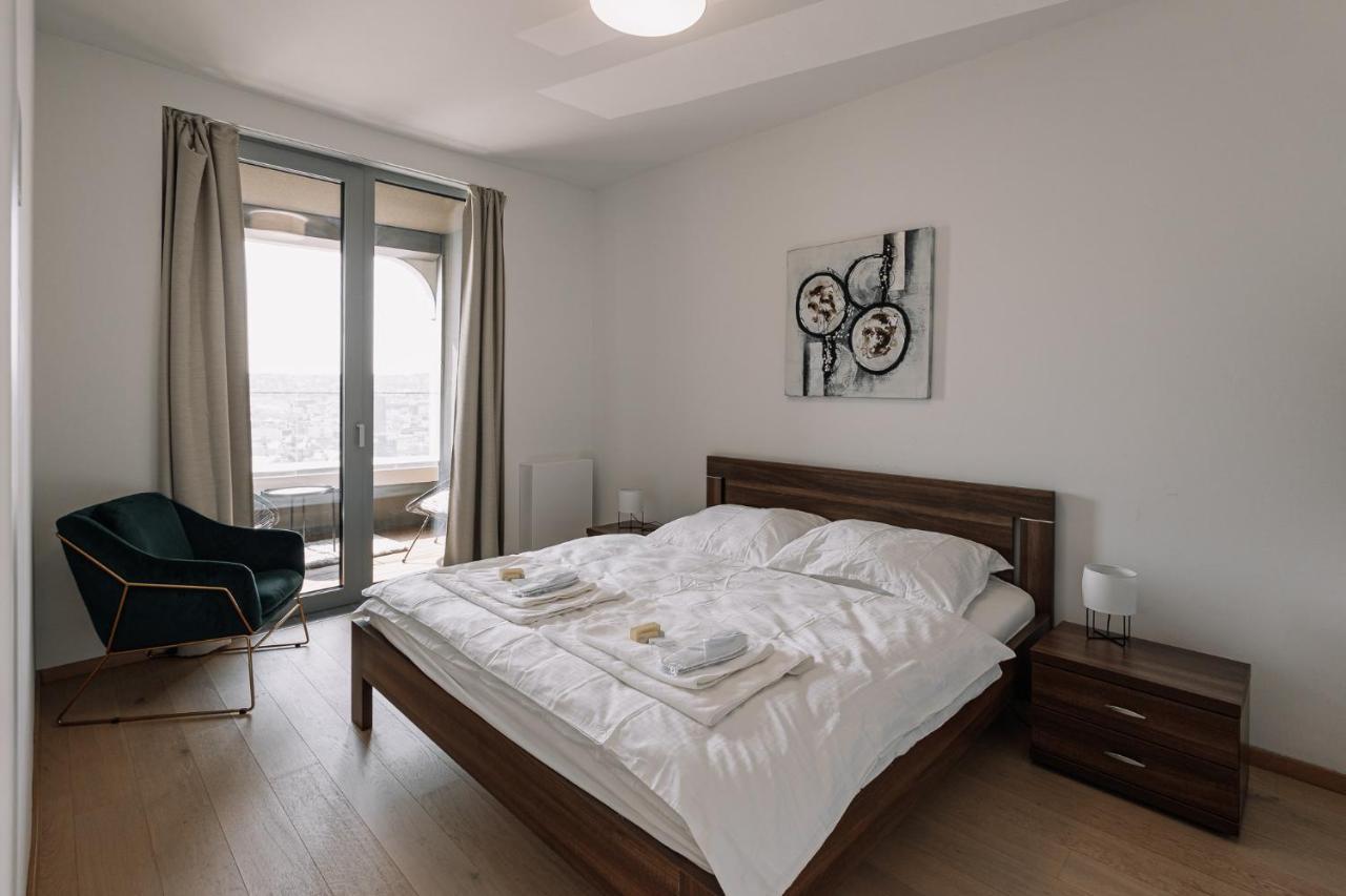 Skau Blue In Sky Park 21 Floor 2 Tower Panoramic View Free Parking Apartment Bratislava