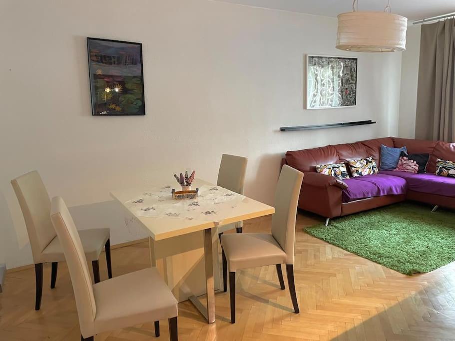 2,5 Izbovy V Ruzinove S Parkovanim Zdarma * Bratislava