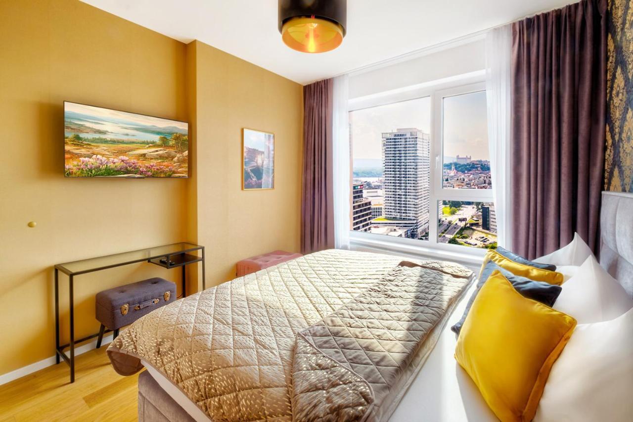 Klinger Downtown High Floor