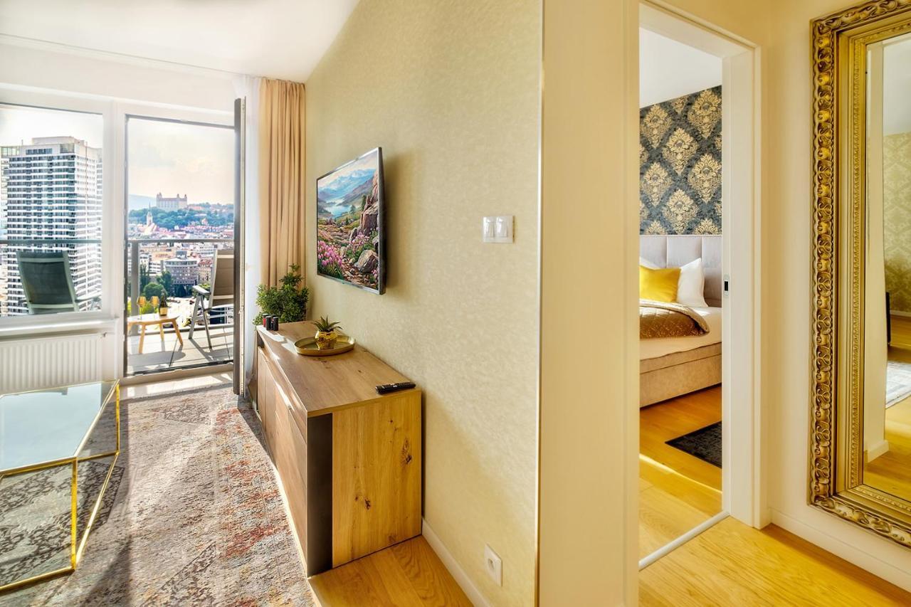 Klinger Downtown High Floor Bratislava
