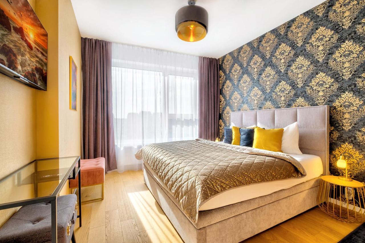 Klinger Downtown High Floor Apartment Bratislava