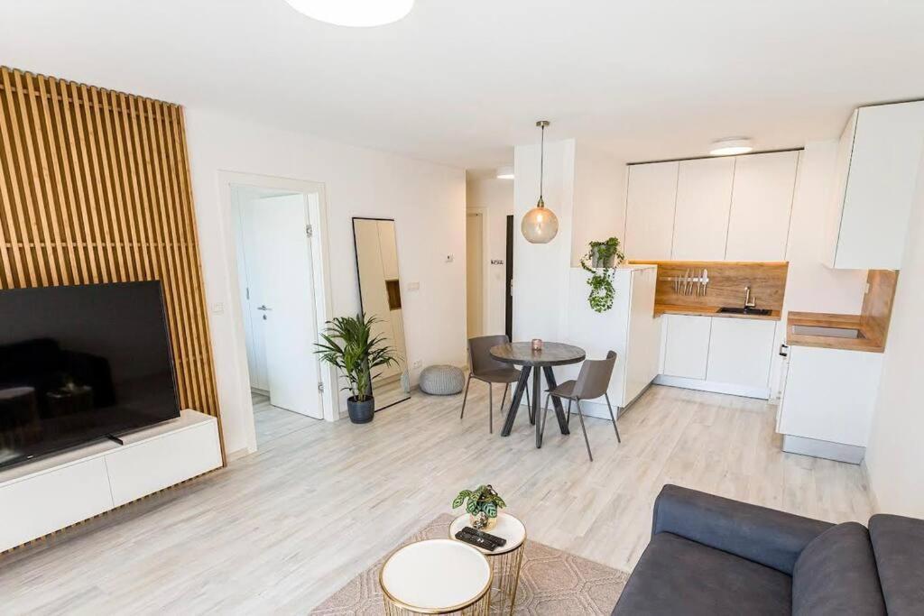 Apartment Urban With Possibility Of Parking Bratislava