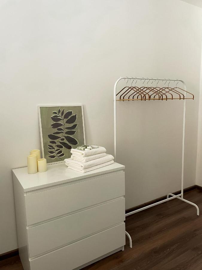 Apartment Spacious 3-bedroom Modern - Newly Furnished *