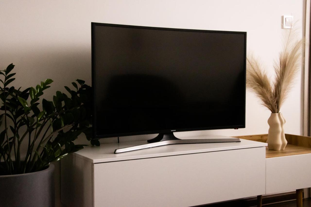 Spacious 3-bedroom Modern - Newly Furnished Apartment Bratislava