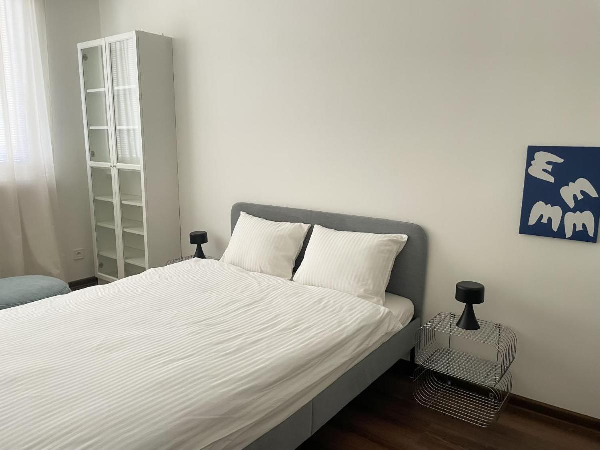 Spacious 3-bedroom Modern - Newly Furnished