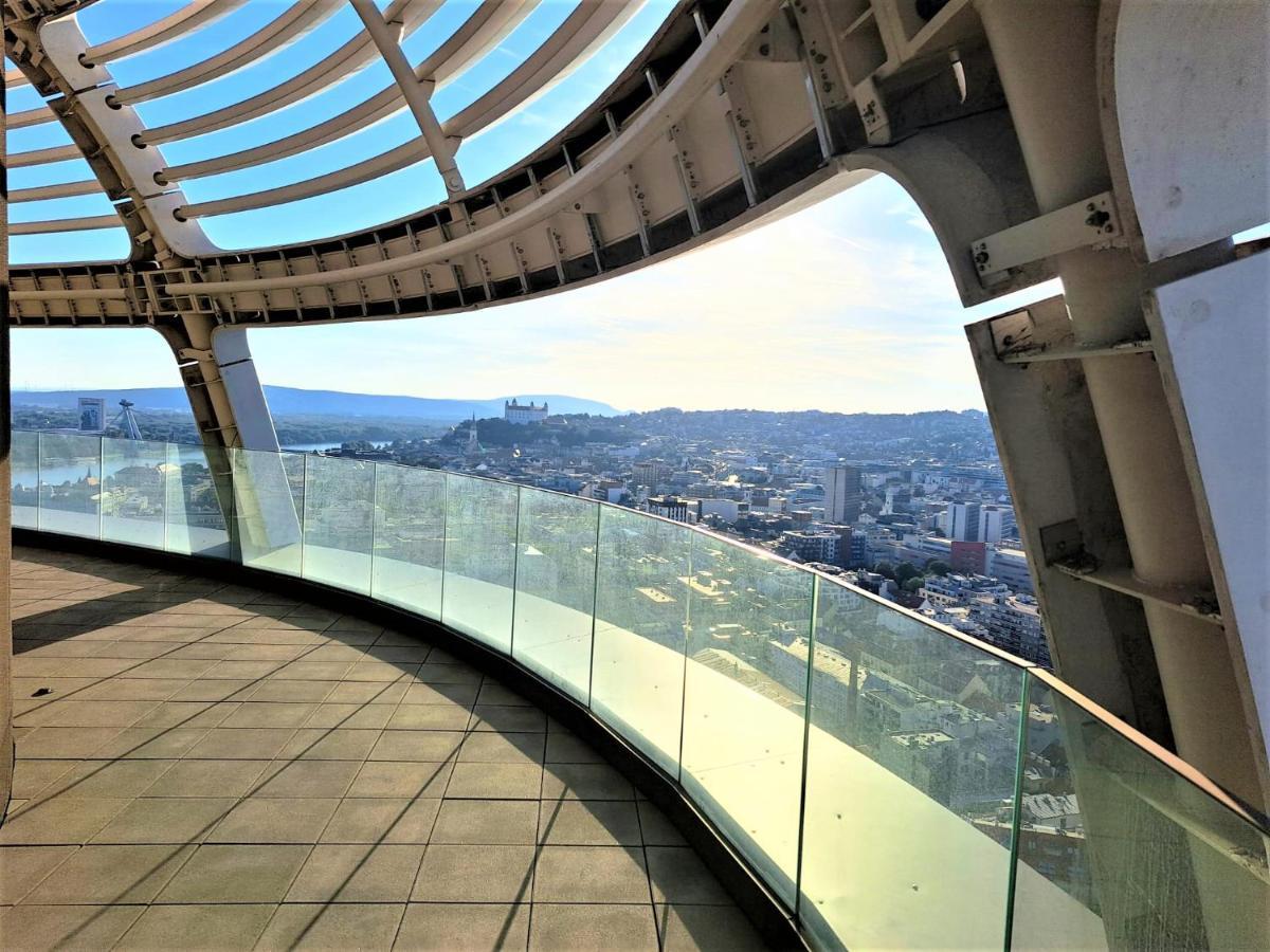 Prestigious Sky Park - View - Traveller Awards 2024 *