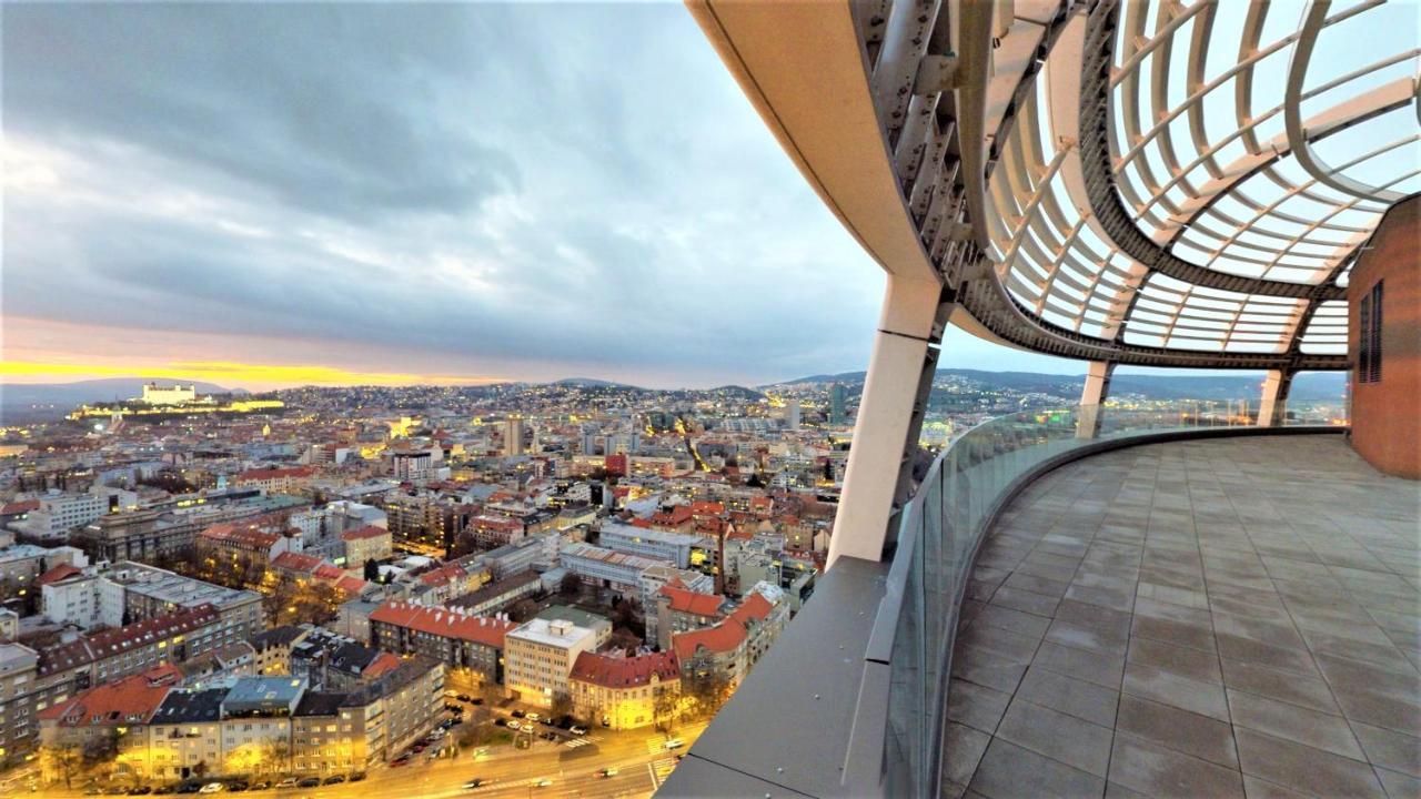 Prestigious Sky Park - View - Traveller Awards 2024 Apartment Bratislava
