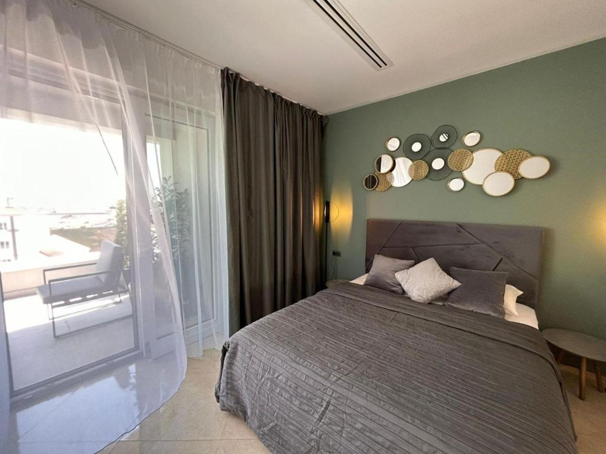 Apartment Leo Free Parking - President Palace *