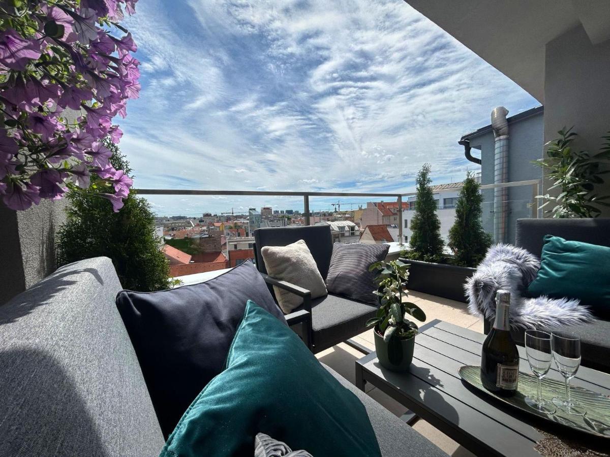 Leo Free Parking - President Palace Apartment