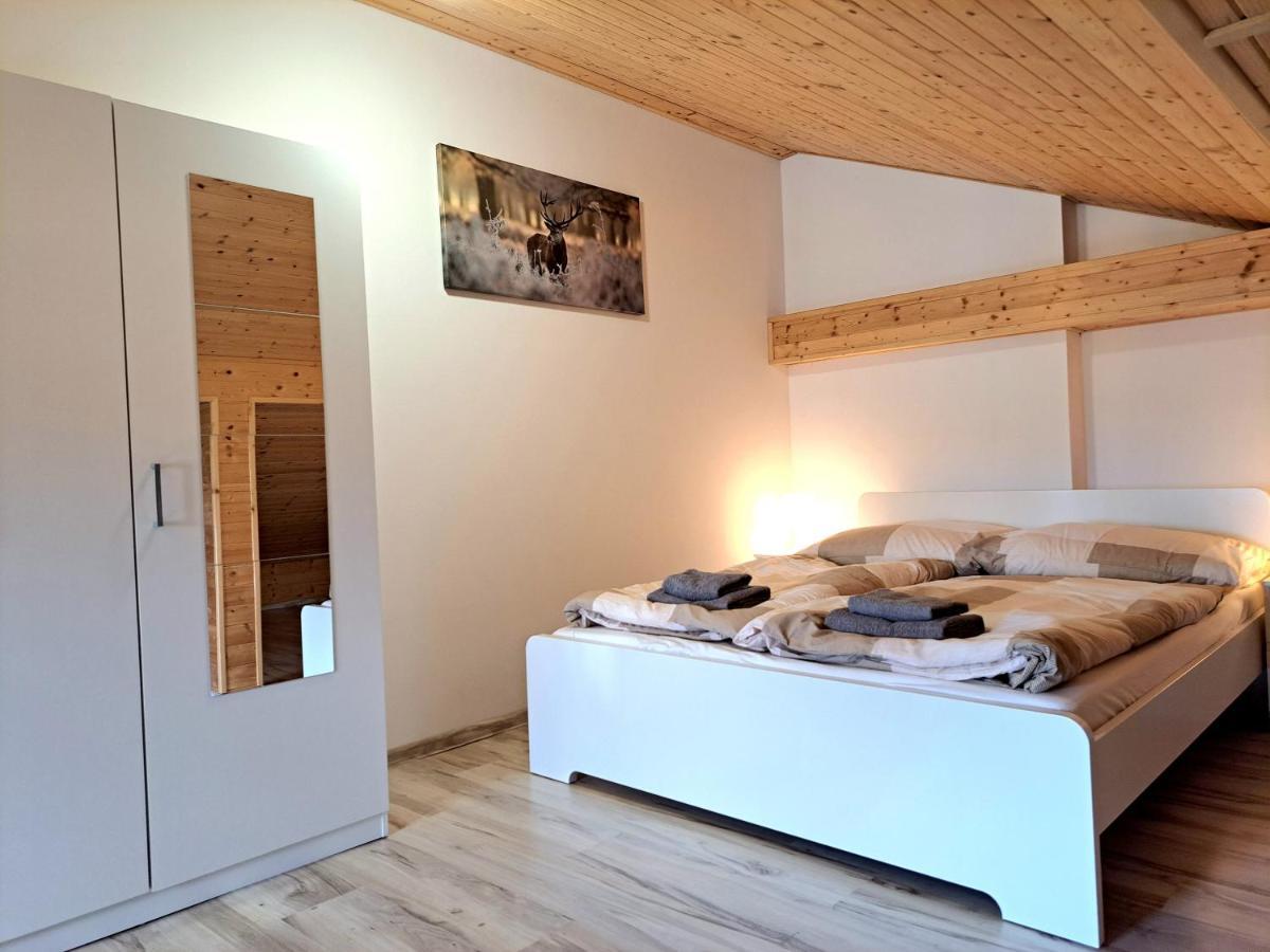 Ellen's - Air Conditioning, Free Parking Bratislava