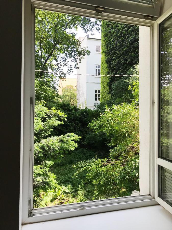 Charming&luxury - Spacious In Old Town Apartment Bratislava