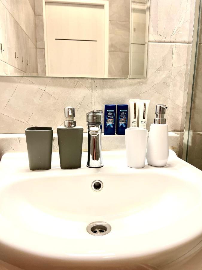 Apartment Big 3 Separate Convenient Haven ! *