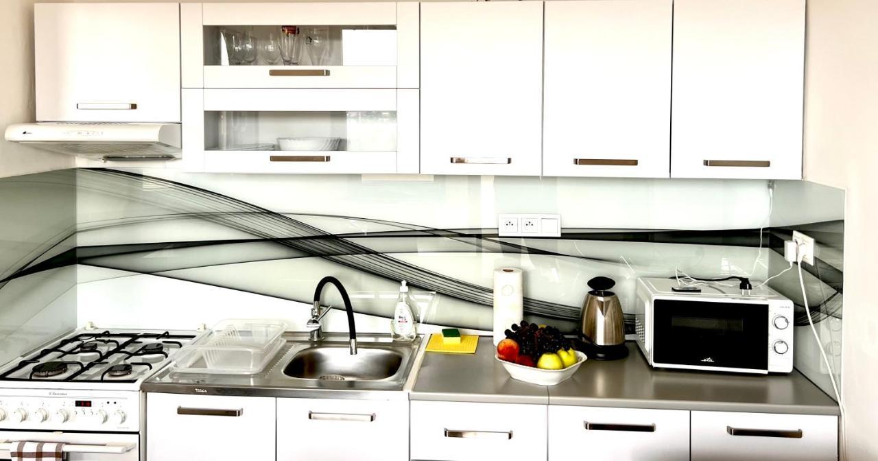 Apartamento Big 3 Separate Convenient Haven !