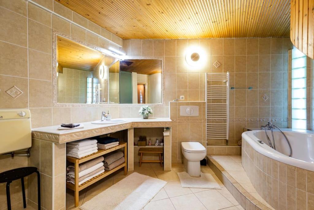 Rooftop 180m2 Loft With Private Sauna, Bratislava