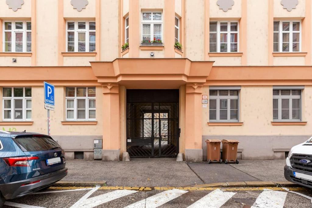 Rooftop 180m2 Loft With Private Sauna, Apartment Bratislava
