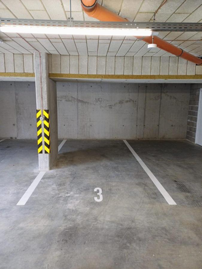New 5 Minutes By Walk From The Airport With Free Garage Parking Bratislava