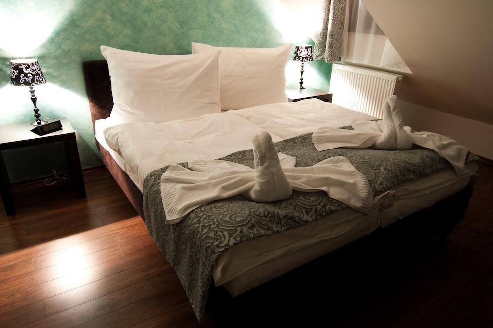 Hotel Garni Virgo Pressburg