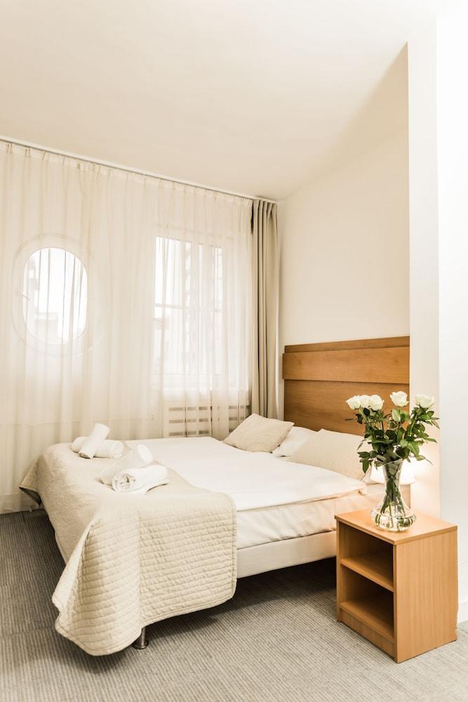 Elisabeth Old Town Hotel