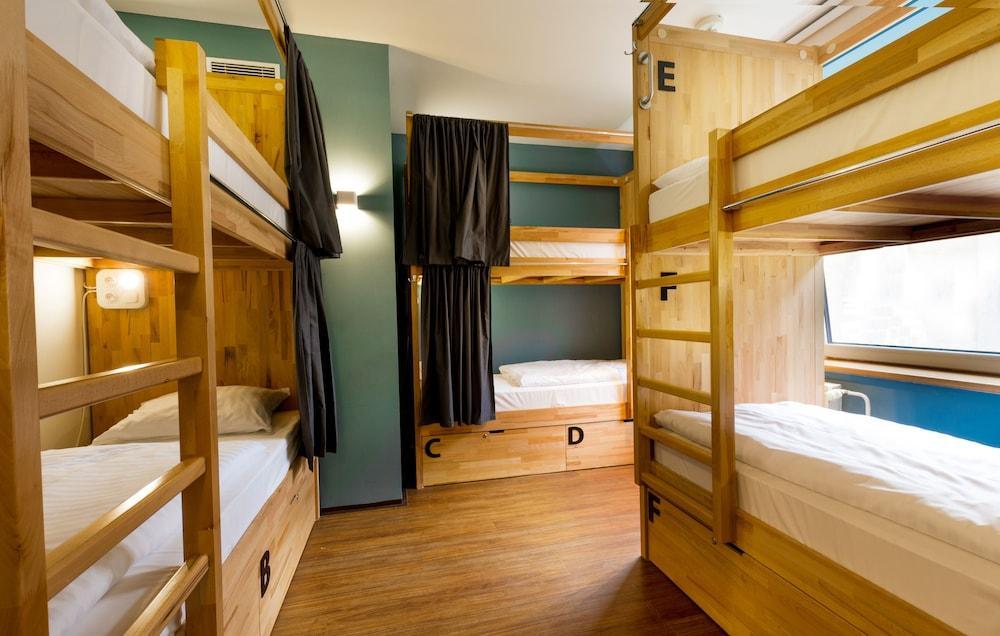 Hostel Safestay Presidential Palace