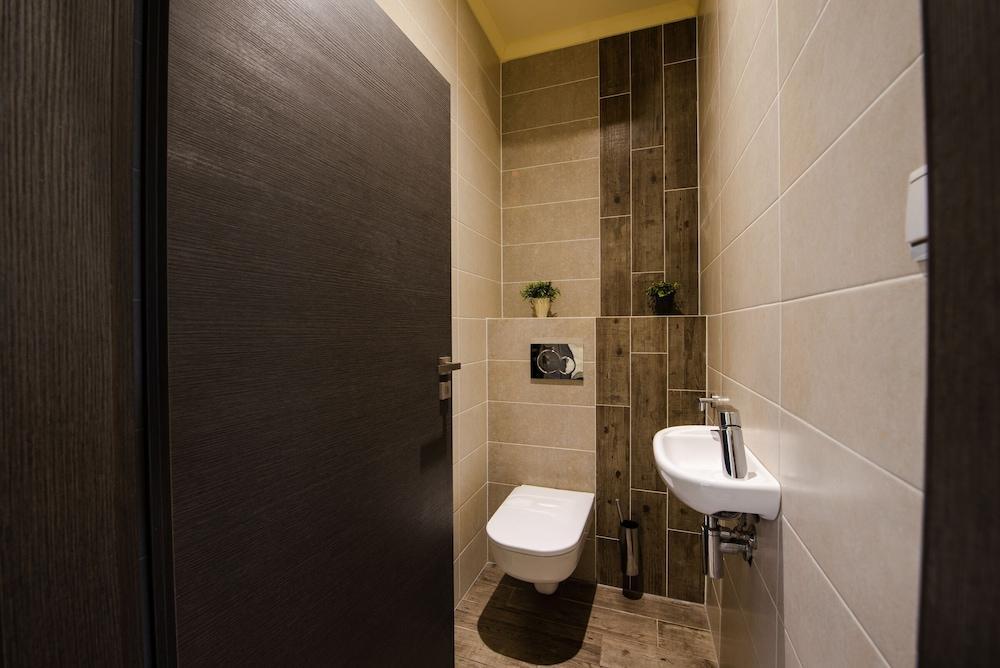 Apartment Apartments Viktor Bratislava