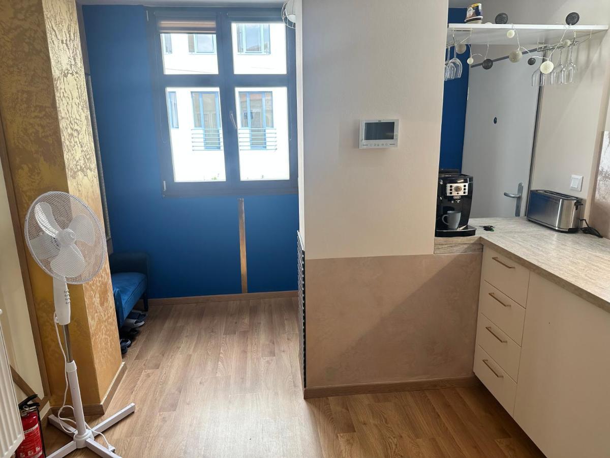 Blue House - Old Town, Ac Apartment Bratislava