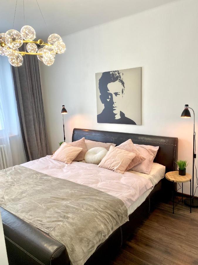 Apartment Dean - Next To Nivy Bus Station & Mall