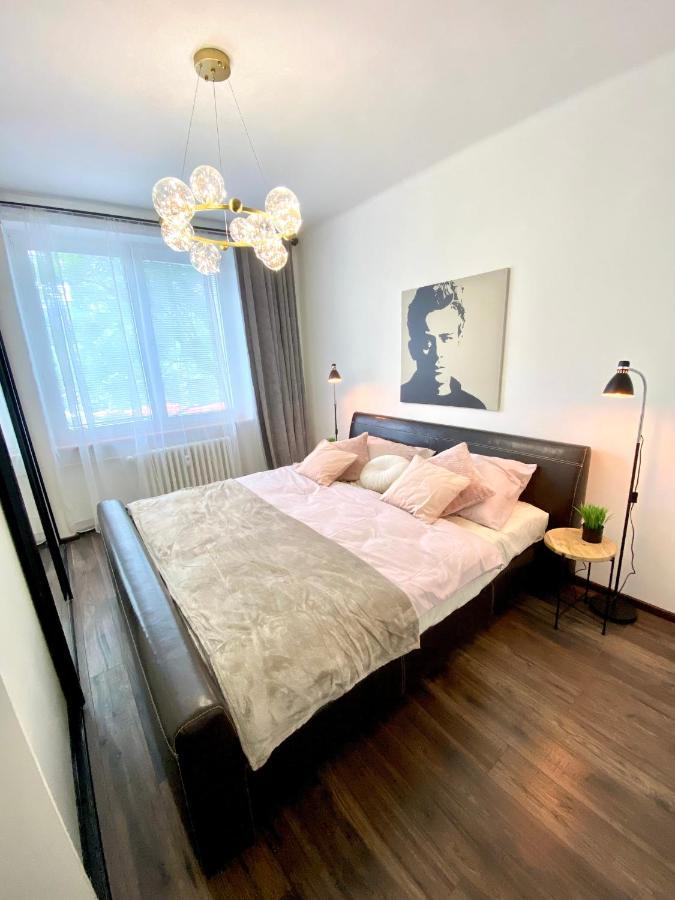 Apartment Dean - Next To Nivy Bus Station & Mall *