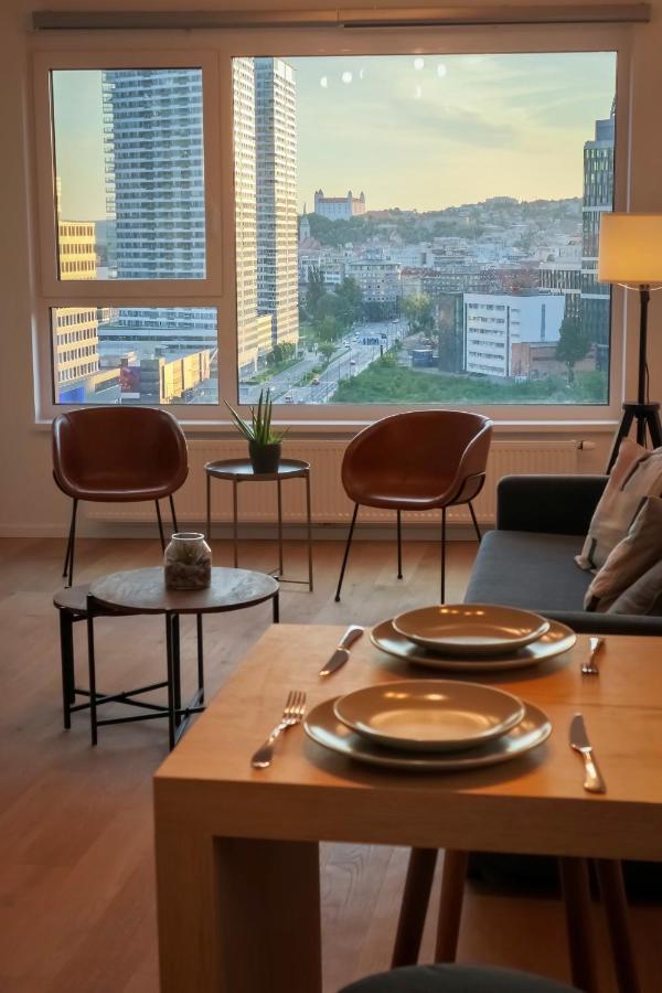 Premium New With Panoramic Castle View Apartment *