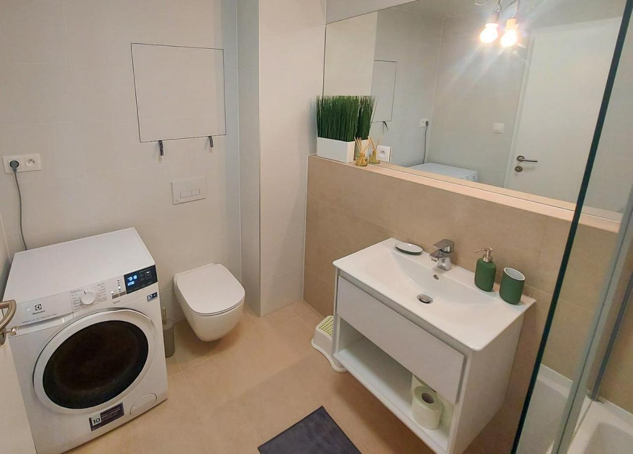 Apartment Premium New With Panoramic Castle View Bratislava