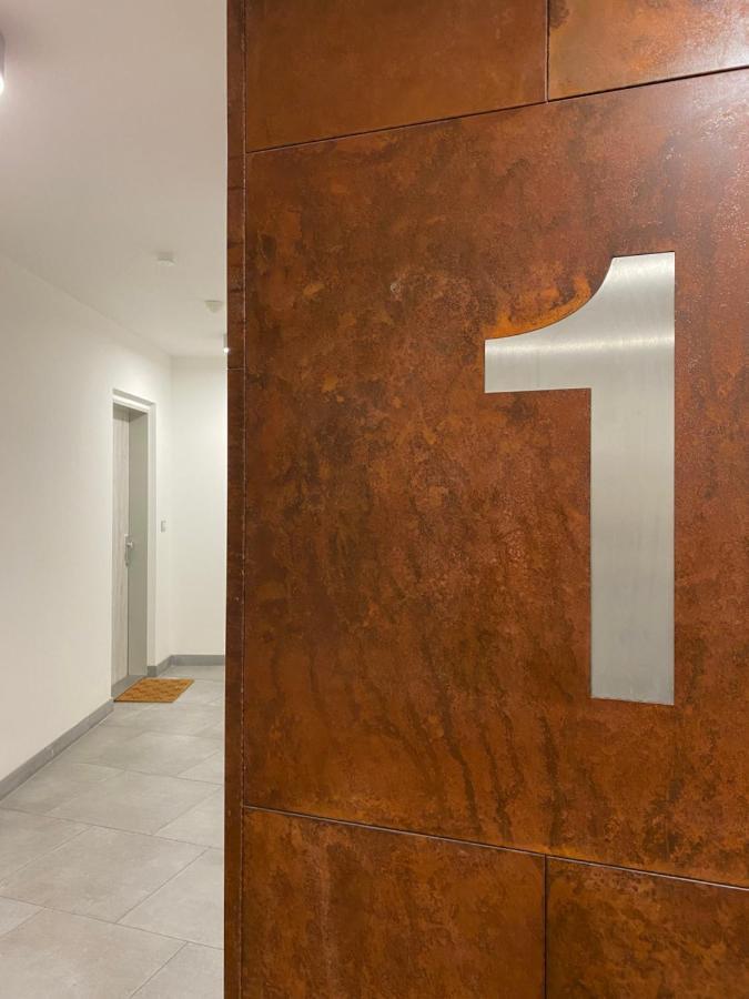 Lia - Private Parking Bratislava
