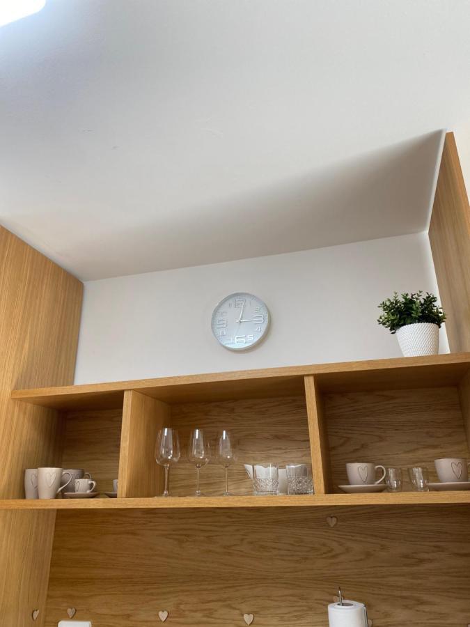 Lia - Private Parking Apartment Bratislava