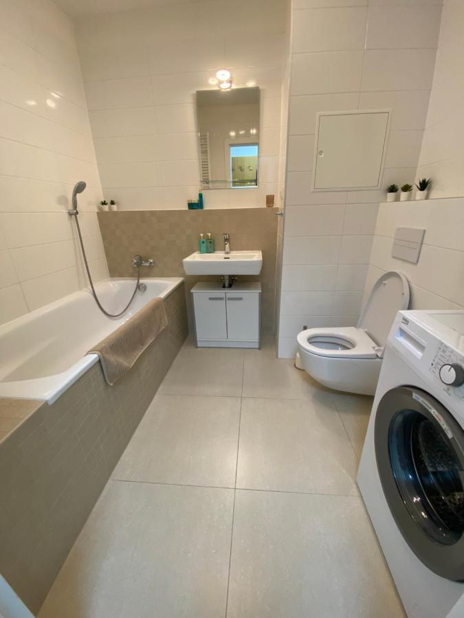 Lia - Private Parking Apartment
