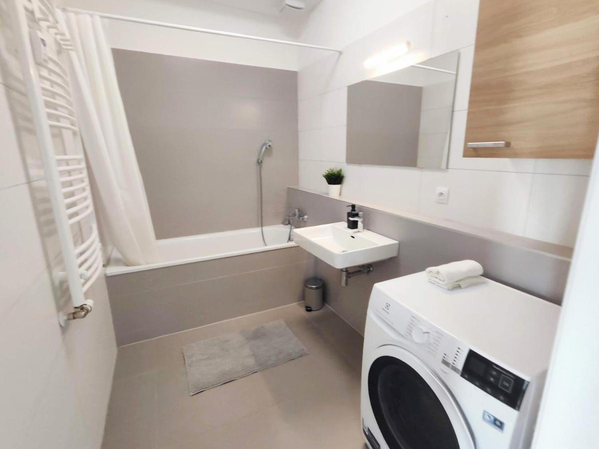 Schanz - Quietly Oriented - Private Parking - Balcony Bratislava