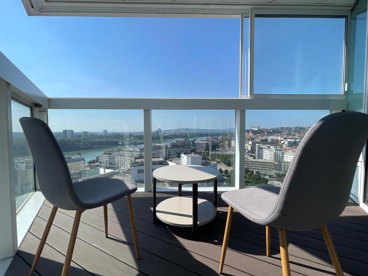 Sag Panorama 3 19th Floor Great View Free Parking * Bratislava